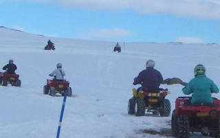  Salida especial en cuatrimoto de nieve